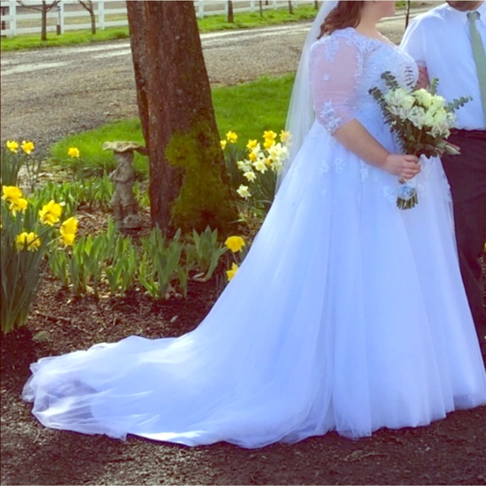 Wedding gown